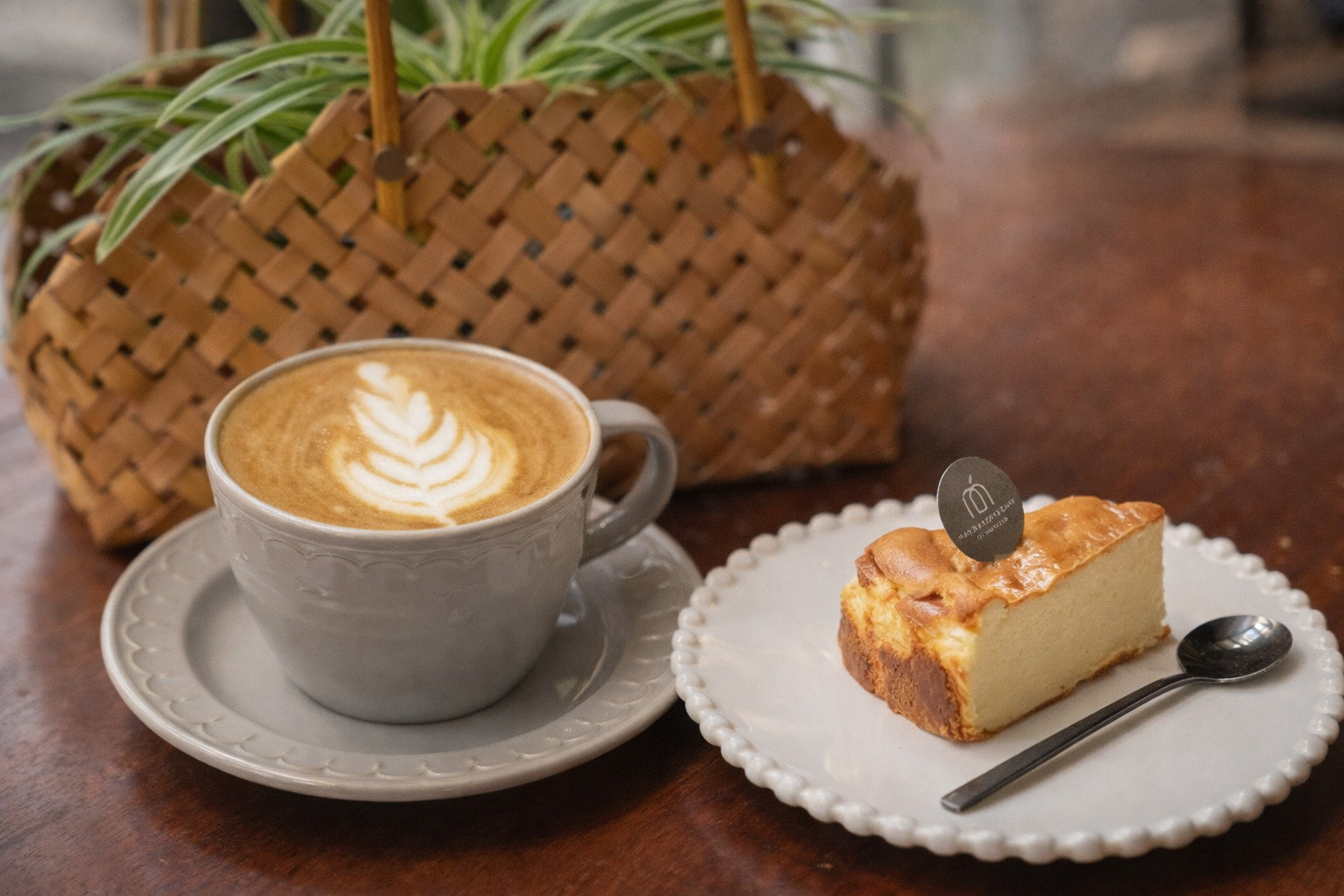 Coffee and dessert